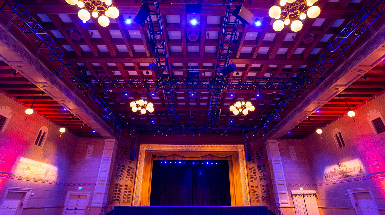 Historic Ballroom at Portland Art Museum upgrades with Fuze Pendants™ and NETRON data distribution